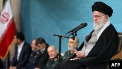 د ایران مذهبي مشر ایات الله علي خامنه ای