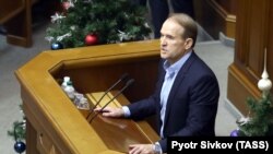 Посольство США в Україні: «З 2014 року Віктор Медведчук перебуває під санкціями США за підрив безпеки, територіальної цілісності та демократичних інституцій України»