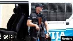 Pripadnik policije Crne Gore (Ilustrativna fotografija )