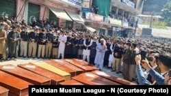 د خېبر پښتونخوا په کوهاټ کې د ۱۶ کان کېندونکو مړي خاورو ته وسپارل شو.
