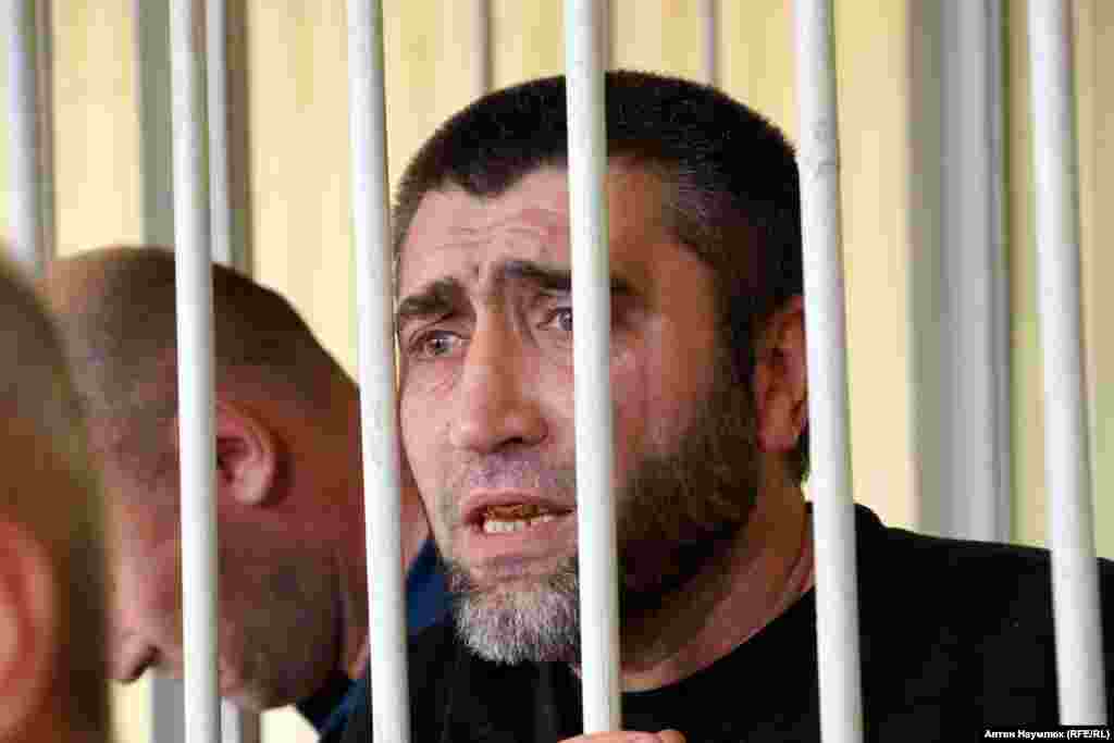 Бизнесмен Энвер Мамутов. Его считают организатором группы – за это Мамутову грозит от 20 лет тюрьмы до пожизненного заключения. Сейчас он содержится в одиночной камере