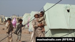 Pakistan -- Pashtoonkhwa: IDPs from tribal areas in Jalozo camp, 2007
